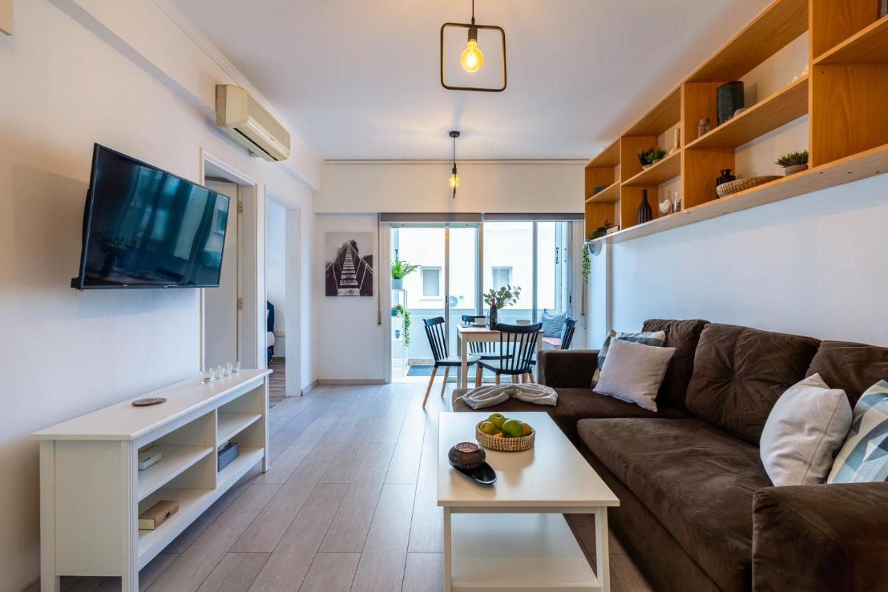 Rustic 1-Br Apt In Mackenzie-Larnaca Apartment Bagian luar foto