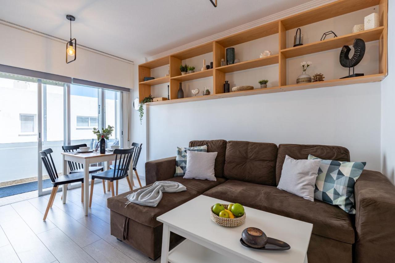 Rustic 1-Br Apt In Mackenzie-Larnaca Apartment Bagian luar foto